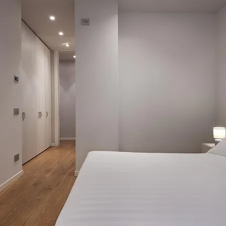 Fifty Eight Duomo Two Bedrooms * ميلان