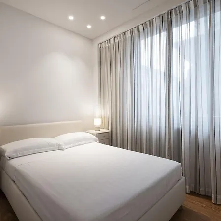 Fifty Eight Duomo Two Bedrooms ميلان