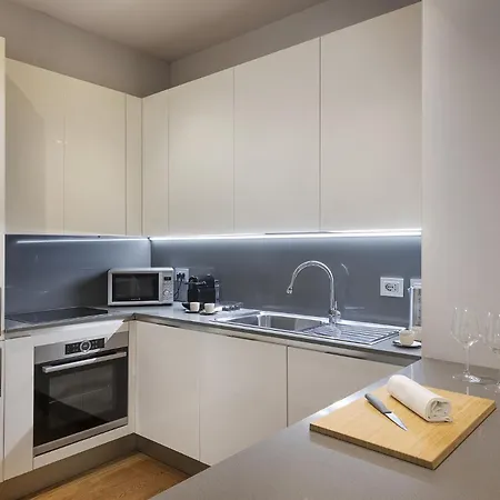 Fifty Eight Duomo Two Bedrooms * ميلان