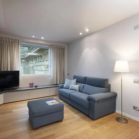 Fifty Eight Duomo Two Bedrooms شقة ميلان