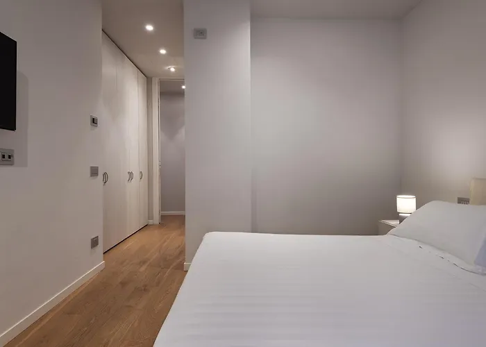 Fifty Eight Duomo Two Bedrooms * Milano